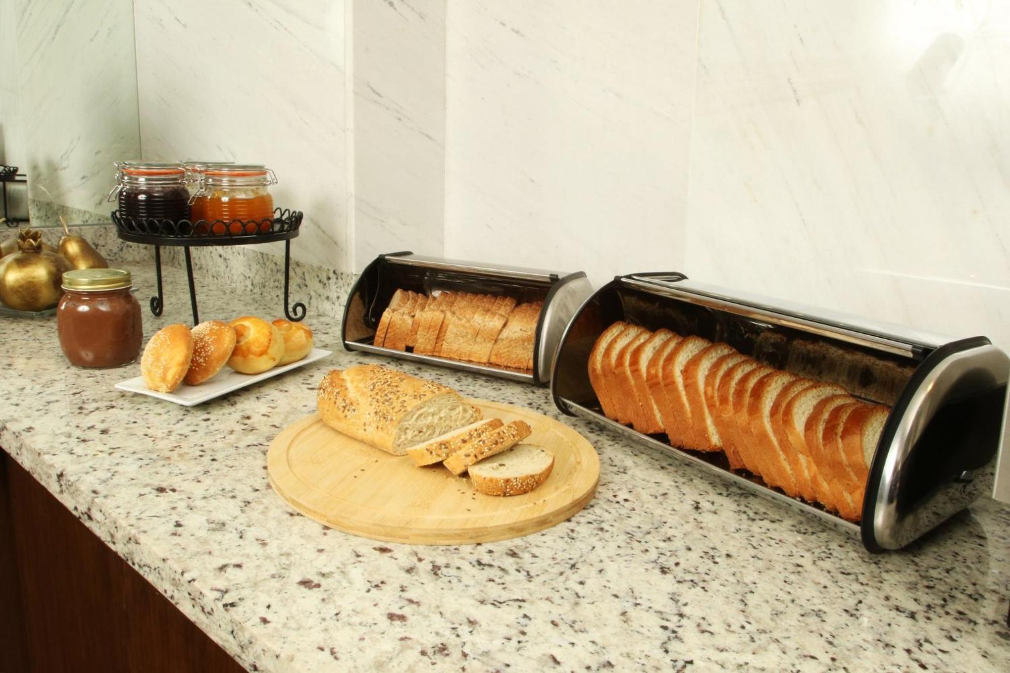 Voco Saltillo Suites By Ihg ภายนอก รูปภาพ