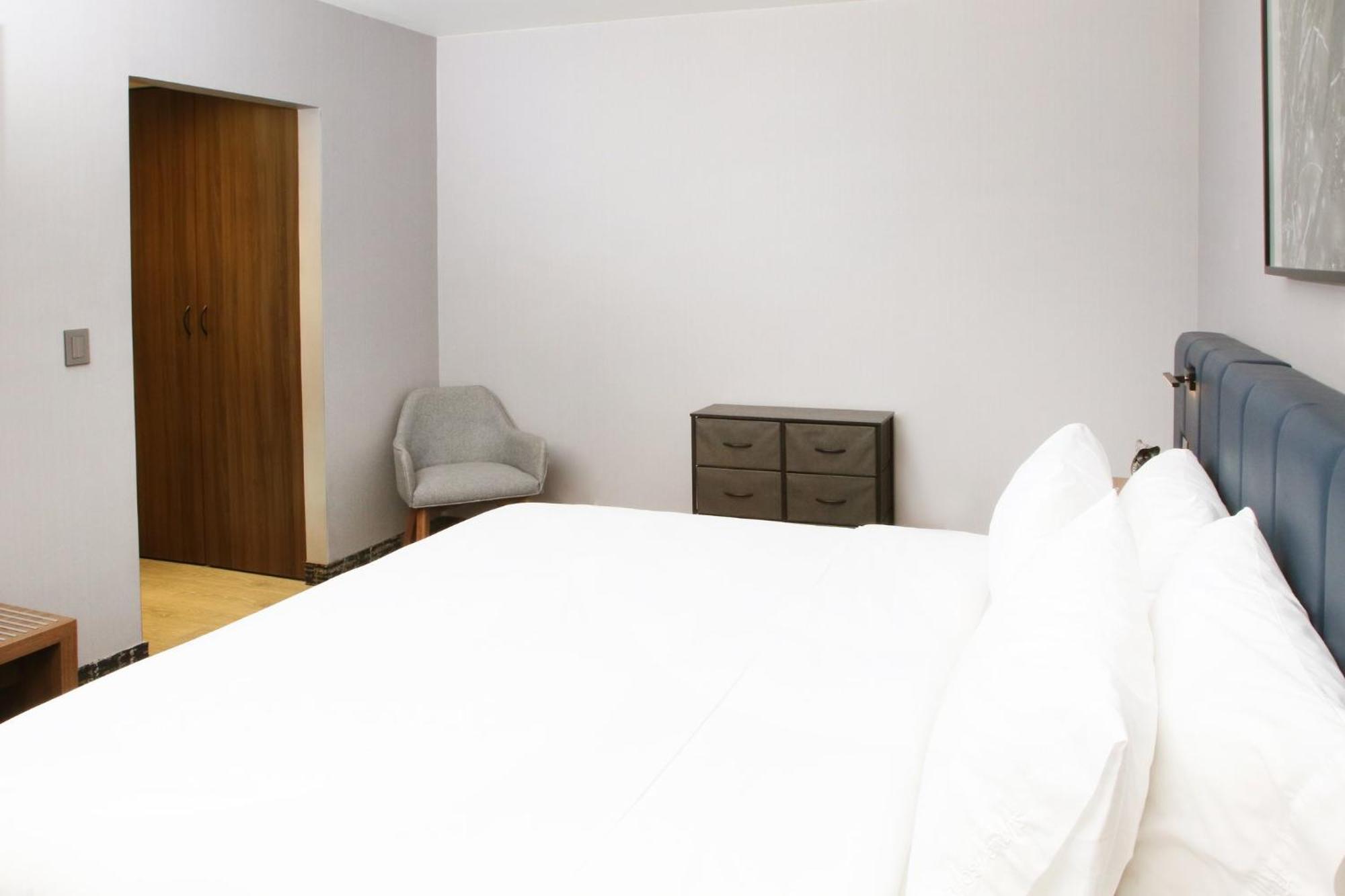 Voco Saltillo Suites By Ihg ภายนอก รูปภาพ